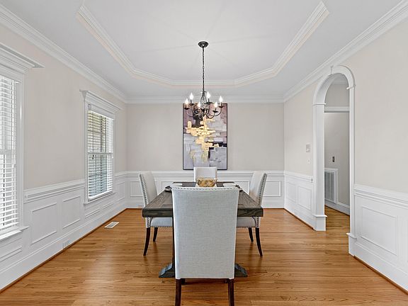 5th image of 533 Grand Prince Ln