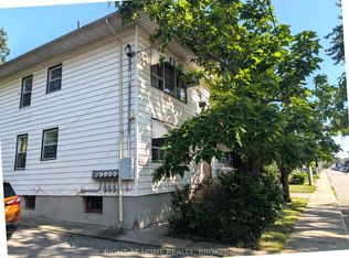 60 Richmond Ave #2, Saint Catharines, ON L2R 3W7