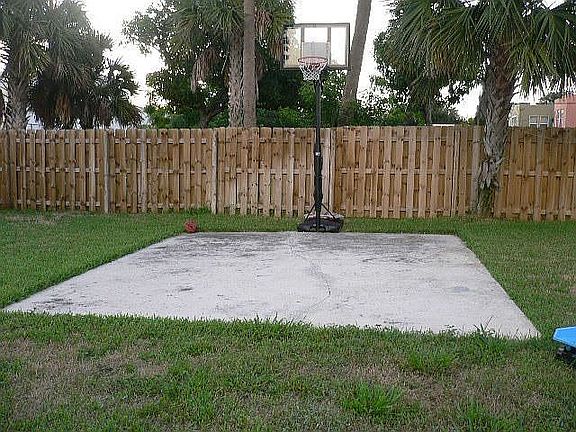 backyard b-ball