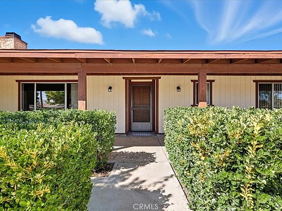 4th image of 7344 Oxford Ave