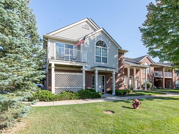 2nd image of 10210 Chesapeake Cir