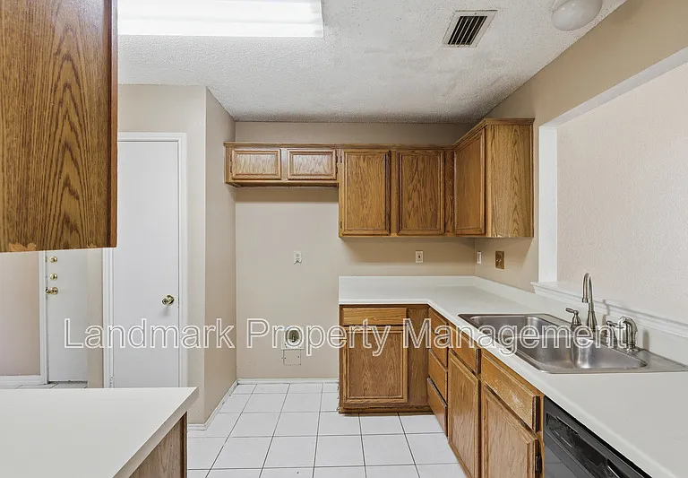 508 Sims Dr — Photo 12