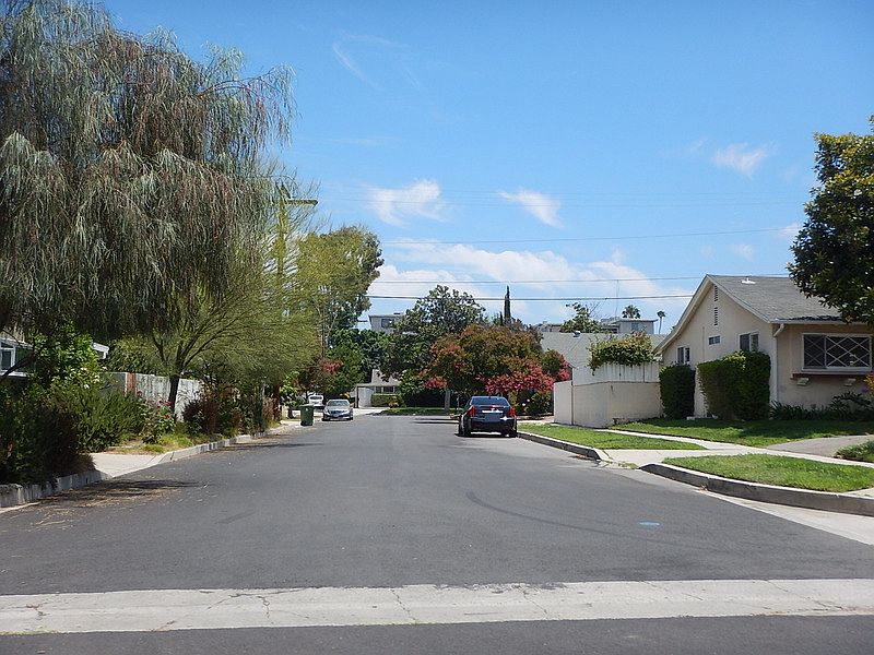 2nd image of 4538 Winnetka Ave