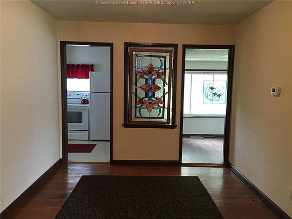 3rd image of 921 Overlook Way