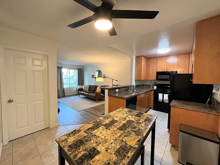 Rancho Coronado Condos — Photo 16