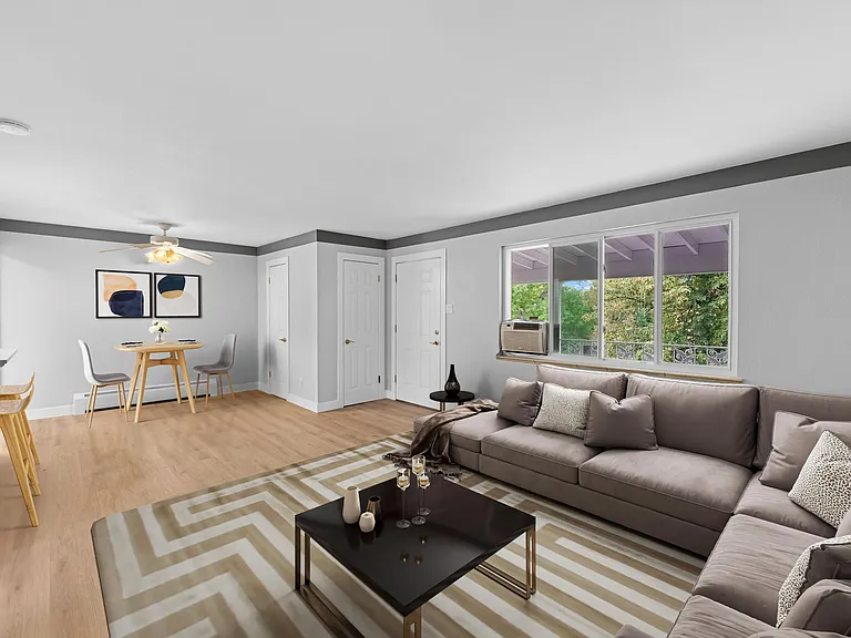 2401 E Warren Ave #10 — Photo 1