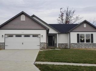 837 Mule Creek Dr, Wentzville, MO 63385