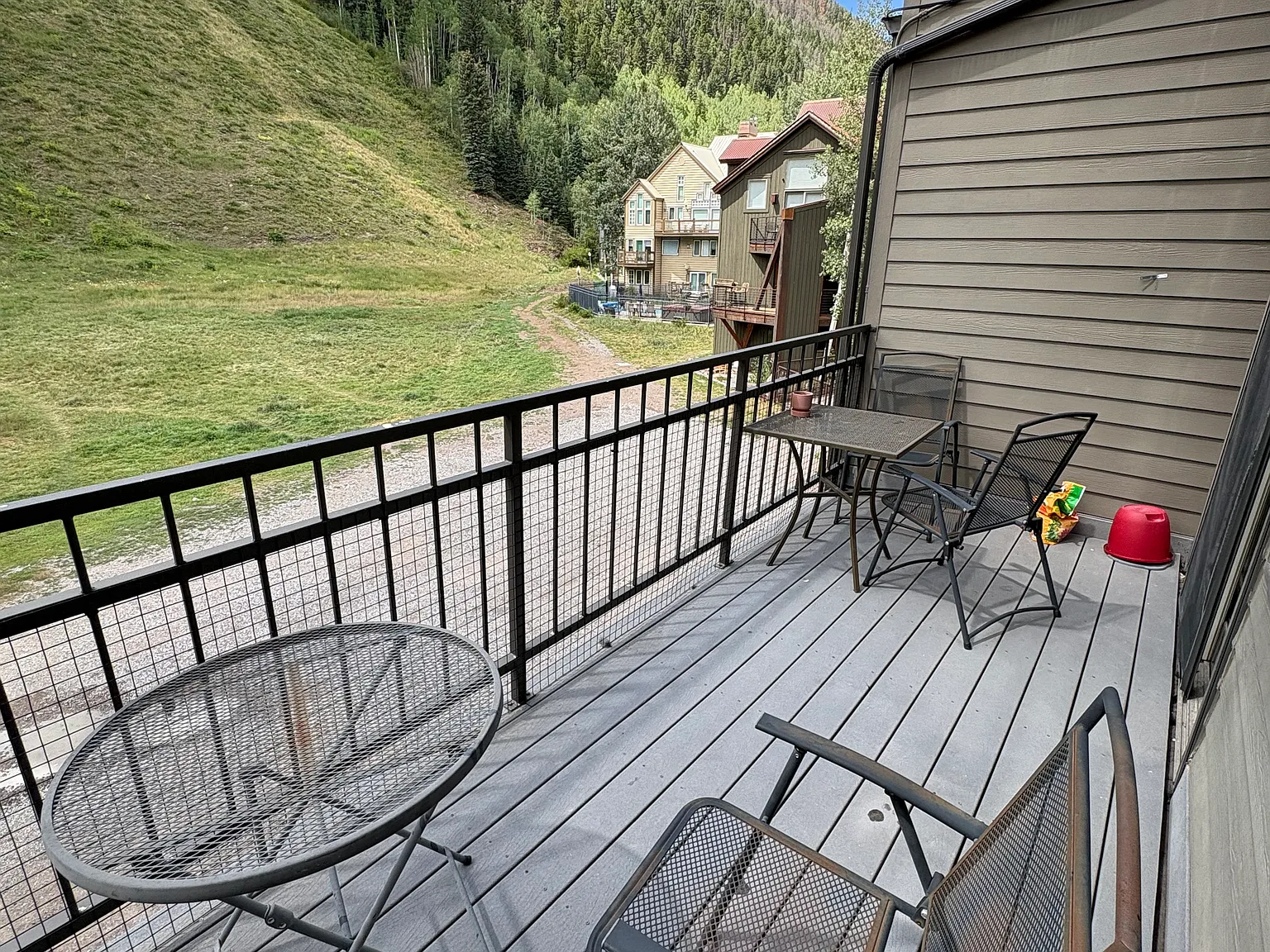 2 bed, 1100 sqft, $6,000 — Photo 3