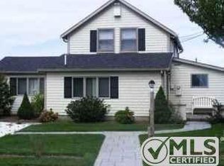 77 Sunset Ln, Barnstable, MA 02630