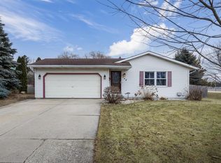 108 Forest Lake Dr, Milton, WI
