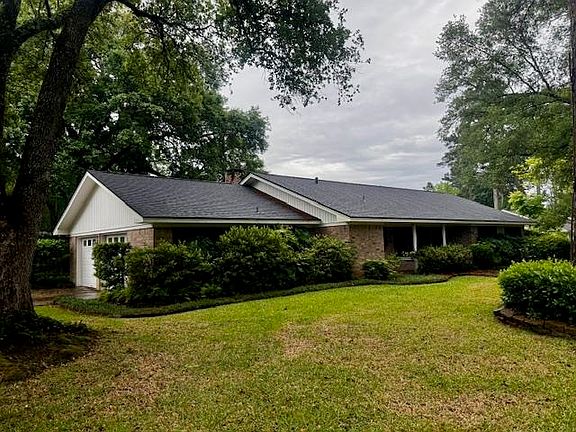 4th image of 106 Robin Rd