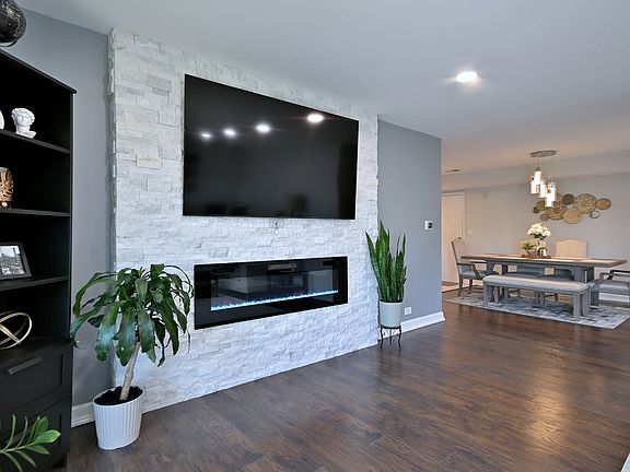 5th image of 1255 W Prospect Ave APT 302