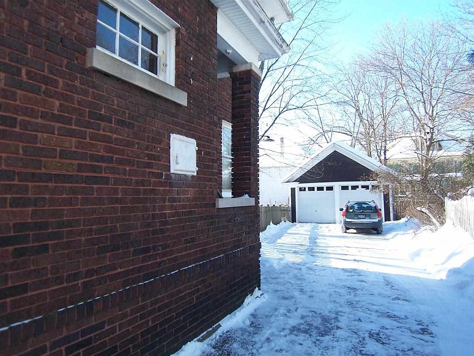2nd image of 722 Harrison Ave
