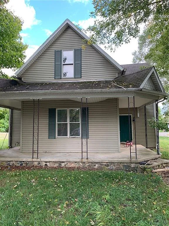 6769 N State Road 25 photo 1