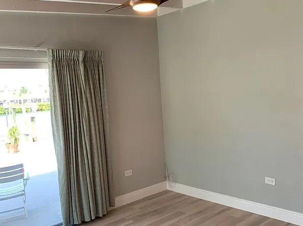 34 7th St, Key Colony Beach, FL 33051