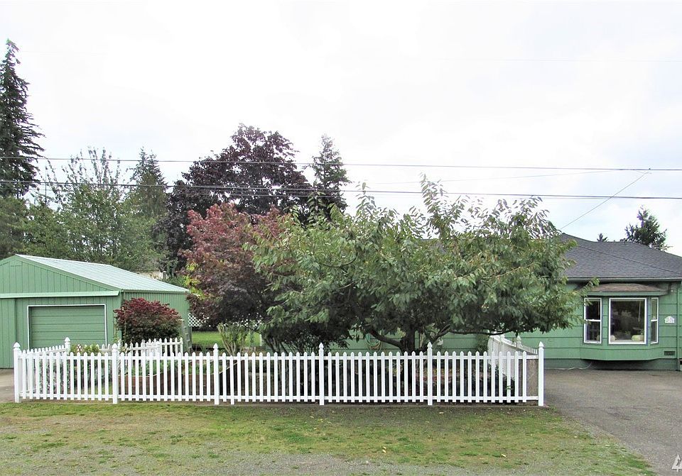 1st image of 4712 82nd Pl NE