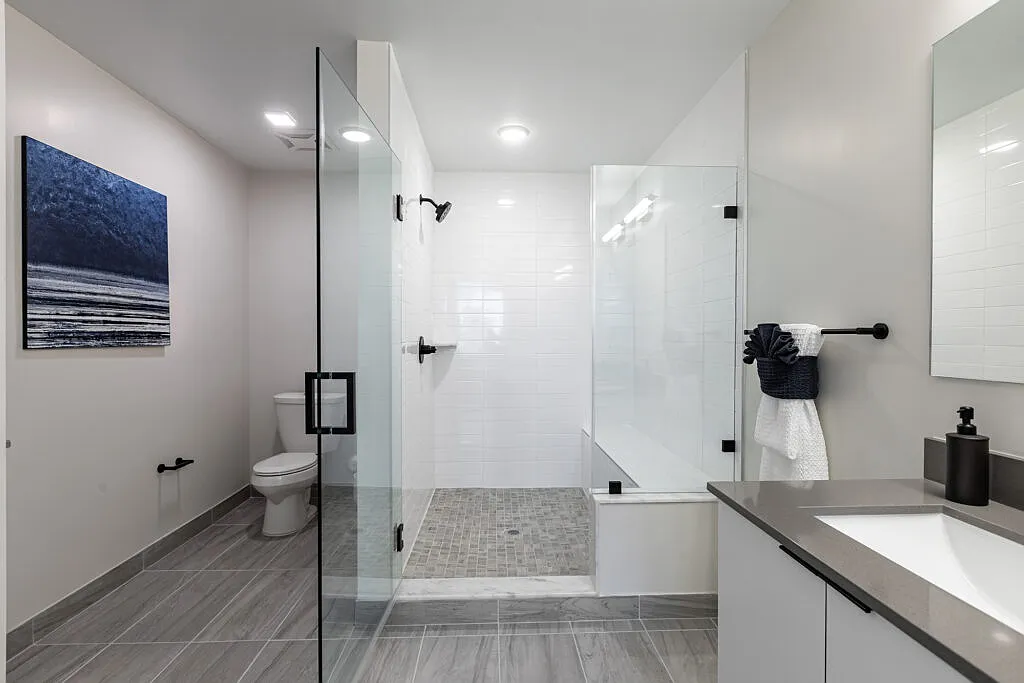 2 bed, 1100 sqft, $2,359 — Photo 3
