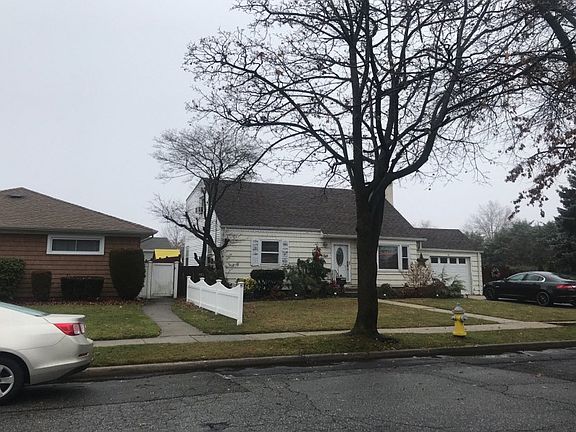 3rd image of 264 Lincoln St