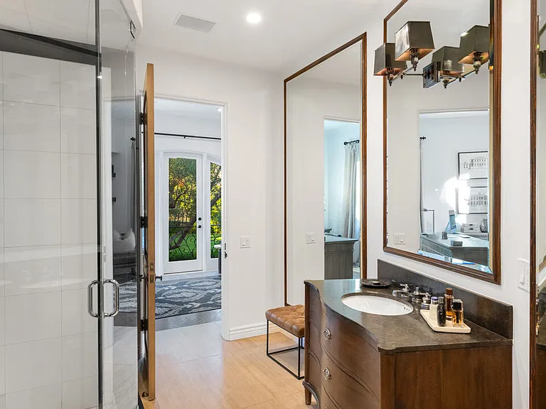 6110 Merritt Dr — Photo 21