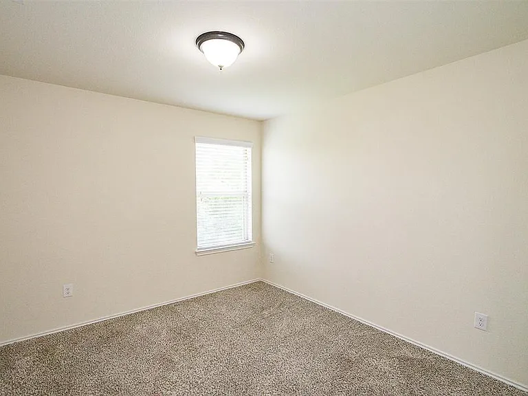 317 Noddy Rd — Photo 14