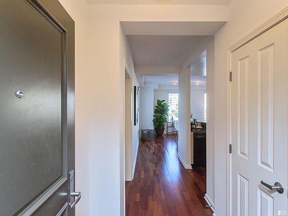 2nd image of 140 S Van Ness Ave Unit 419