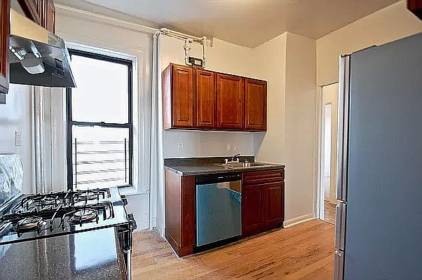 1st image of 880 Saint Nicholas Ave APT 66