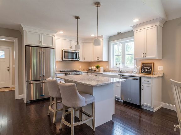 2nd image of 30 Pasture Ln #39