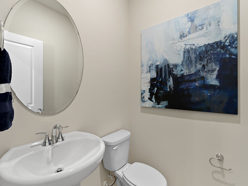 RAL_CadenceMeadowsTownes_Lakewood_Bath3_3729RosebushDr_Model.jpg