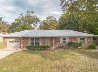 21 Cottonwood Ct, Diberville, MS 39540