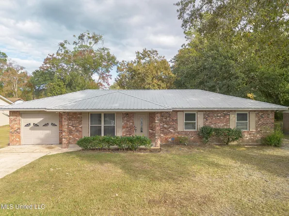 21 Cottonwood Ct, Diberville, MS 39540