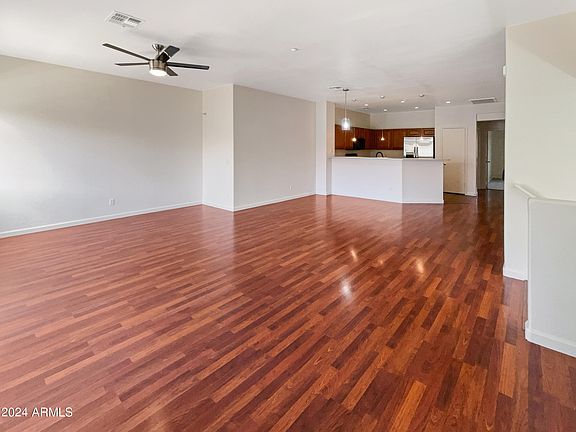 3rd image of 805 S SYCAMORE -- #222