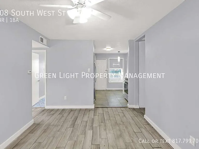 308 S West St #14 — Photo 9