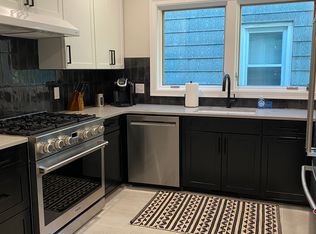 28 Manchester Pl, Buffalo, NY 14213