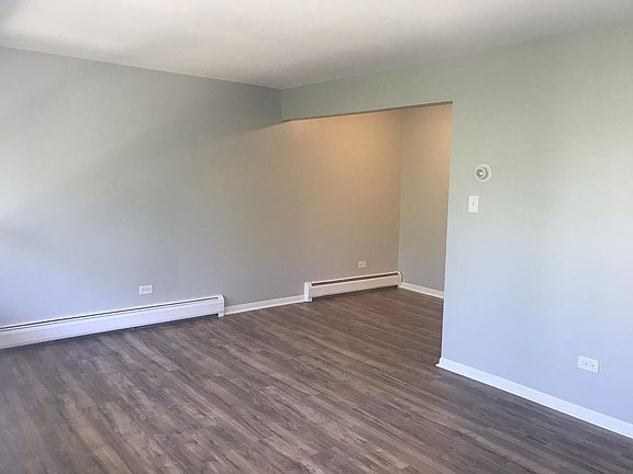 3rd image of 5331 S Kilbourn Ave APT 5