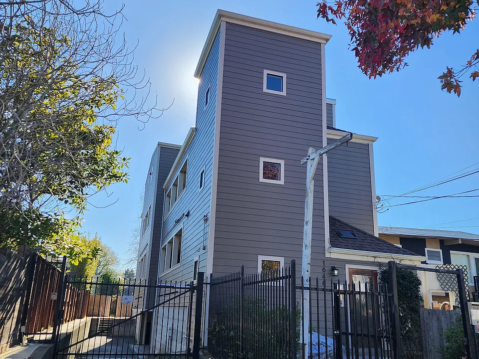 1646 Prince St #2