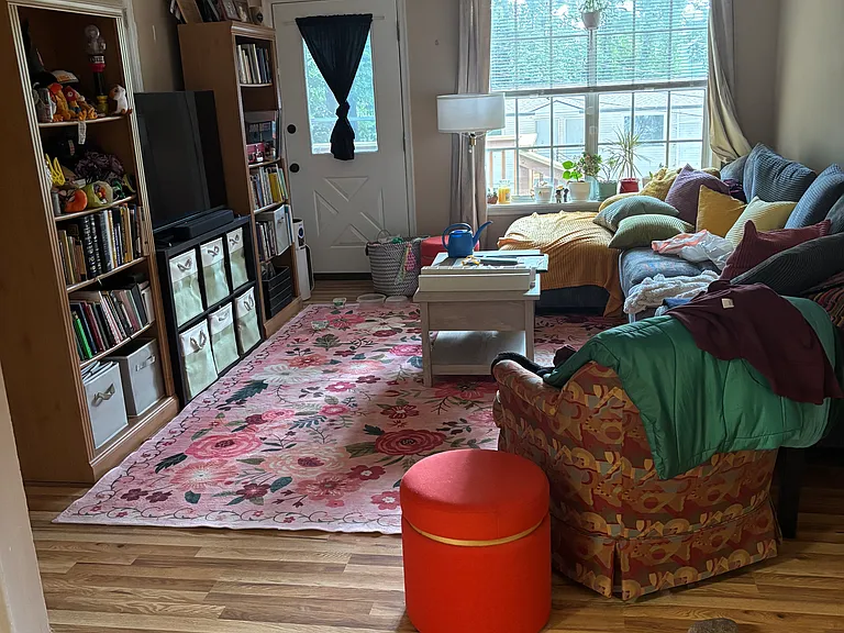 330 Clayton Ave — Photo 3