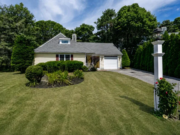41 Eventide Lane, Hyannis, MA 02601