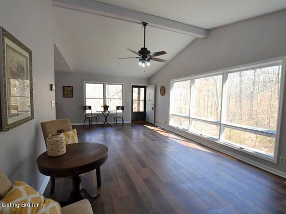 4th image of 10121 Welch Dr