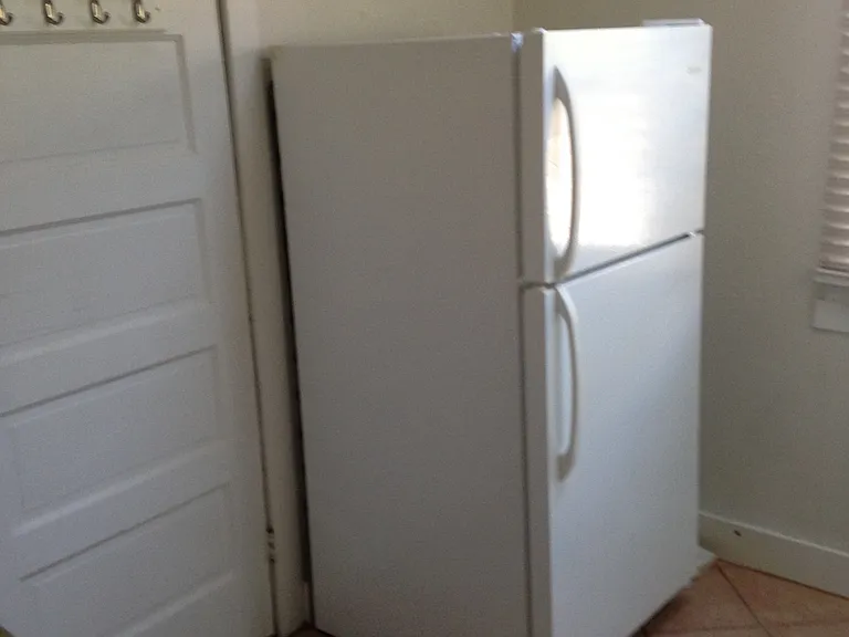 642 NW 11th St #2 — Photo 3
