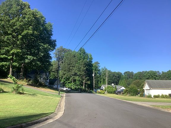 5th image of 742 Marble Arch Ave