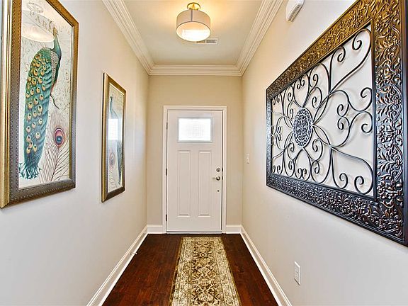 4th image of 44 Moore Farm Cir NW