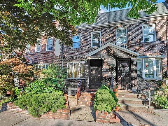 2nd image of 211 Dahlgren Pl