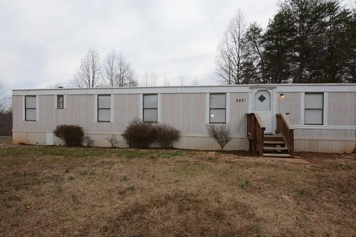 243 Wansley Road — Photo 1