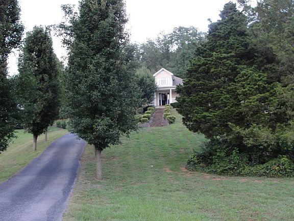 4th image of 3118 Sparks Dr