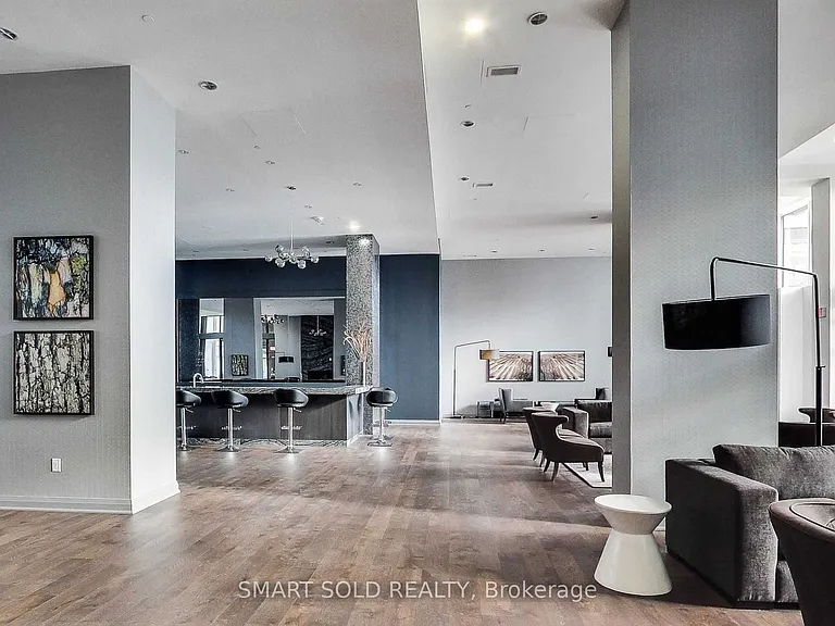400 Adelaide St E #2310 — Photo 5