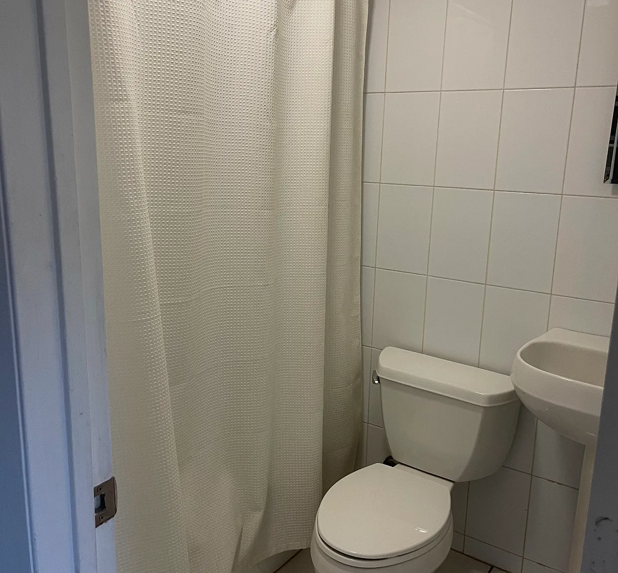 2 bed, $2,450 — Photo 2