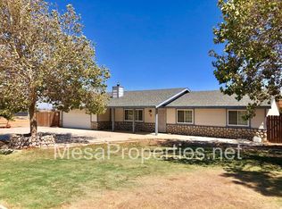 11819 6th Ave, Hesperia, CA 92345