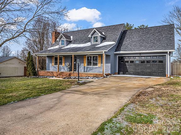 2nd image of 1604 McFarland Dr