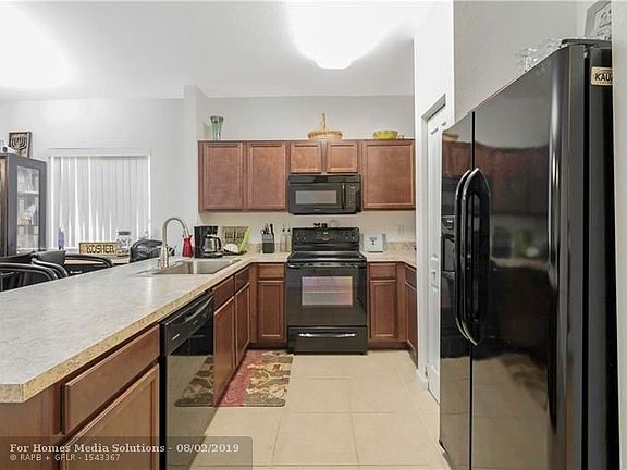 4th image of 3638 NW 29th Ct