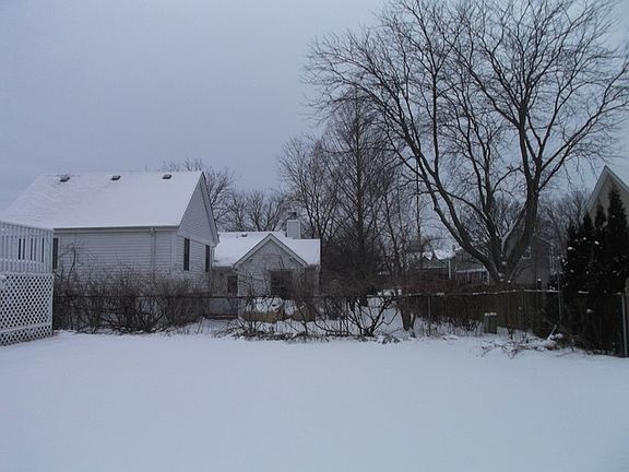 3rd image of 304 Ardmore Ct